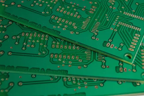 why circuits board are green